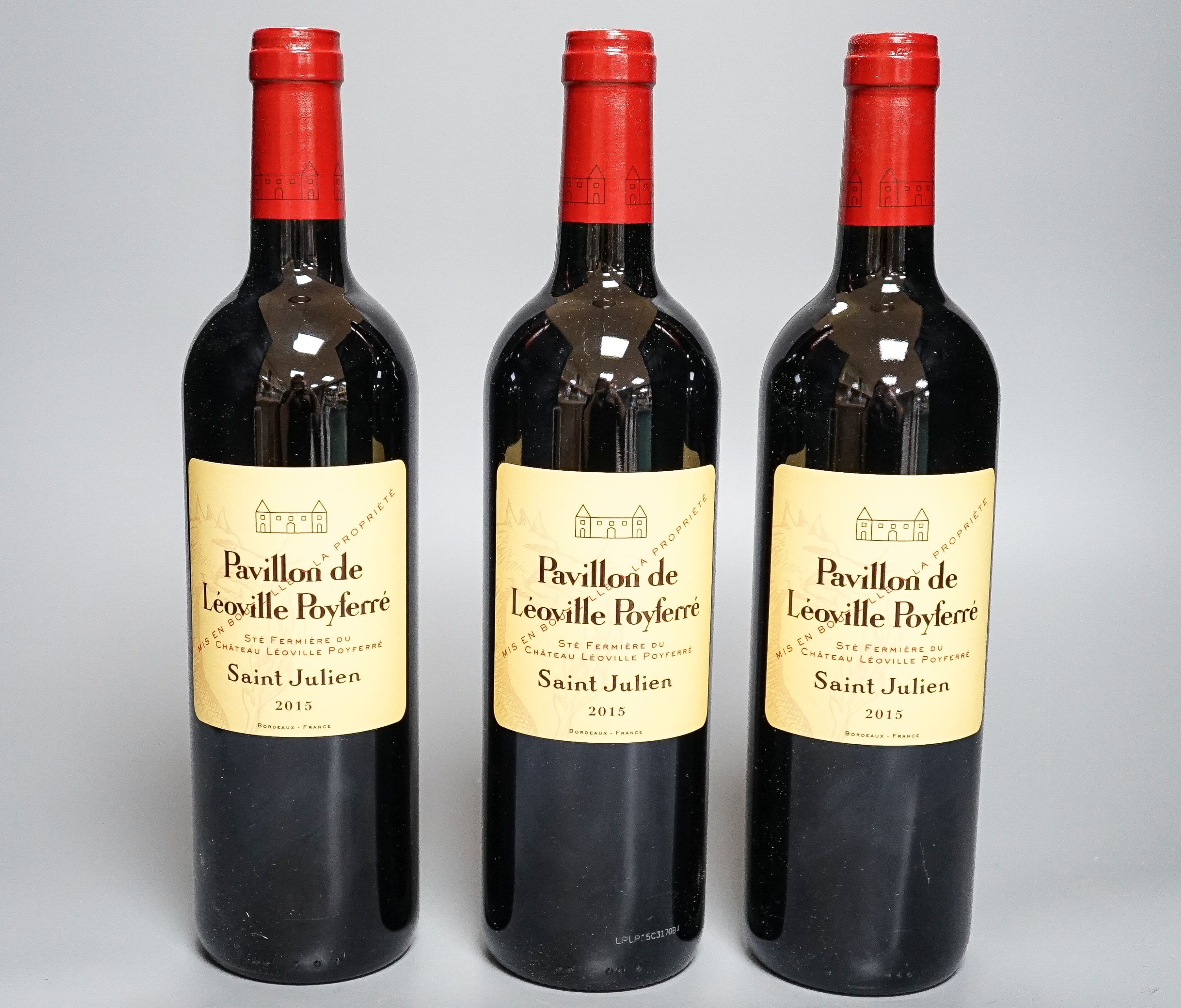 Five bottles of Pavillon de Leoville Poyferre-St. Julien (2nd wine Chateau Leoville-Poyferre OCC, 2015, 75cl.